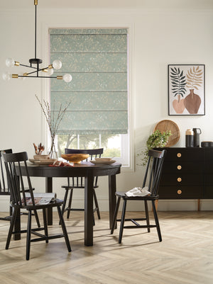 Classic Livingroom Roman Shades
